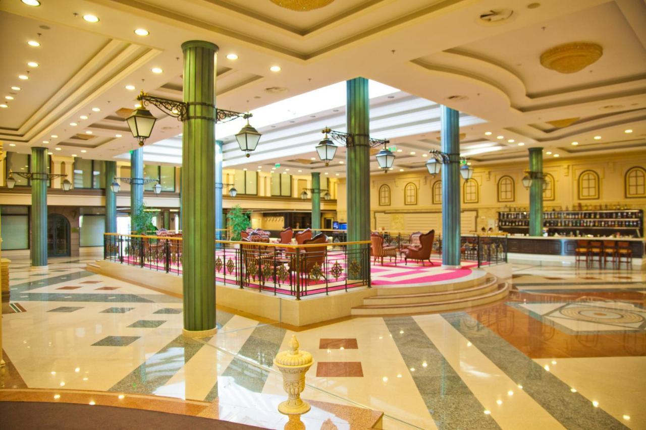 Caspian Riviera Grand Palace Hotel Aqtau Exterior foto Lobby
